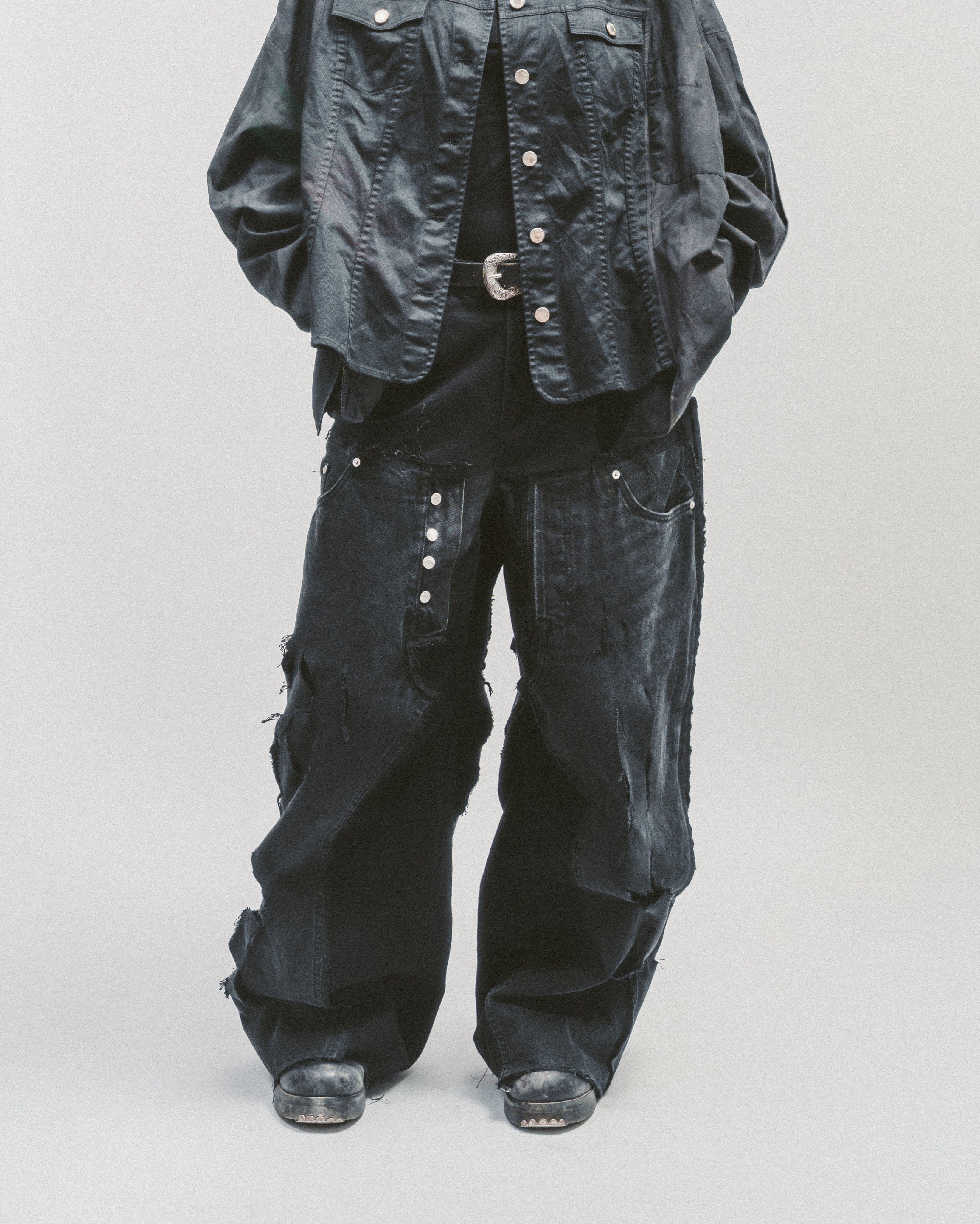 Upcycled 'Ripp' jeans | Dark denim jeans