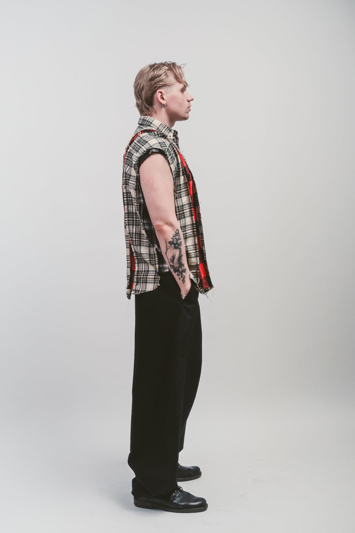 Upcycled 'Axeman' sleeveless shirt | Distressed sleeveless shirt