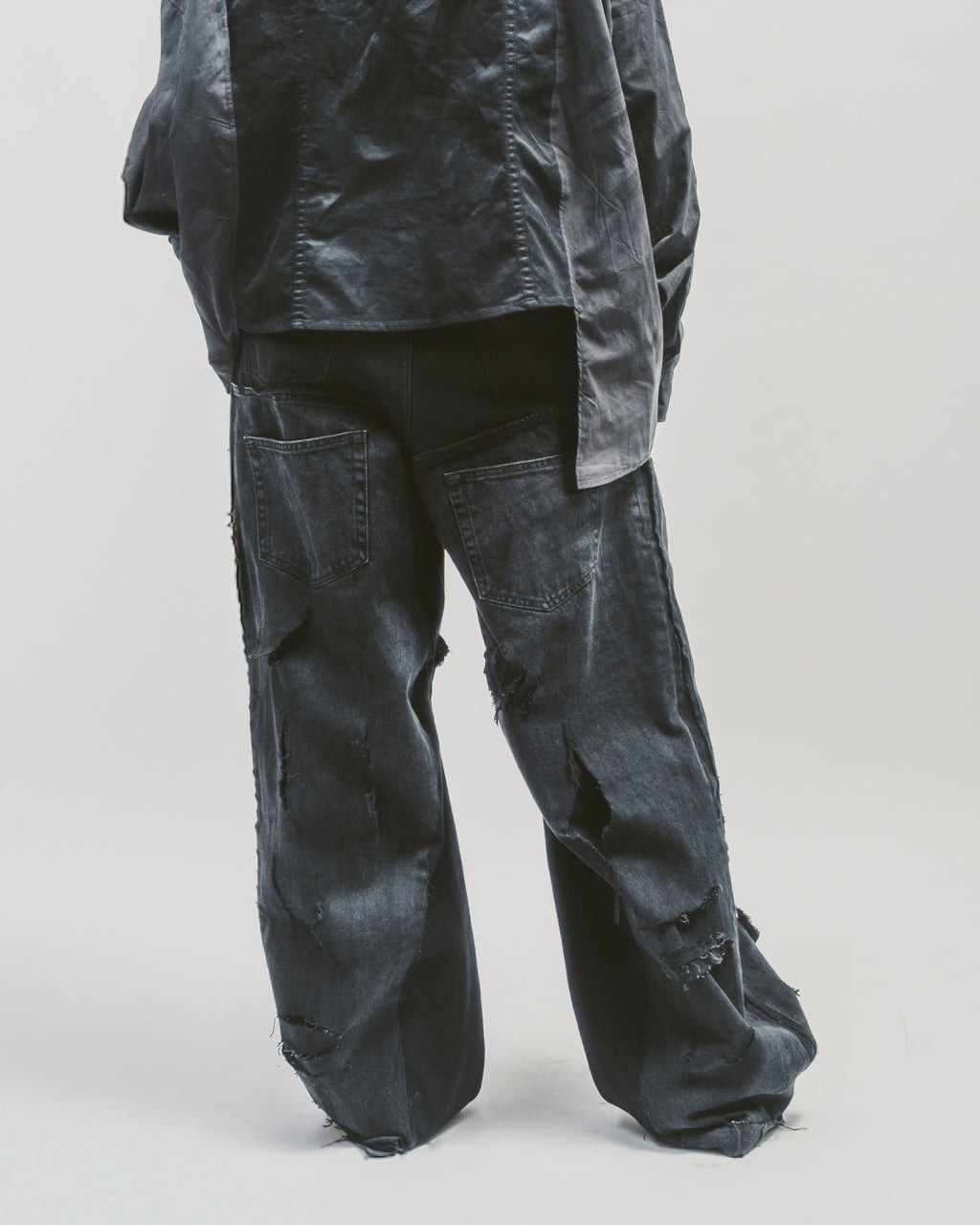 Upcycled 'Ripp' jeans | Dark denim jeans