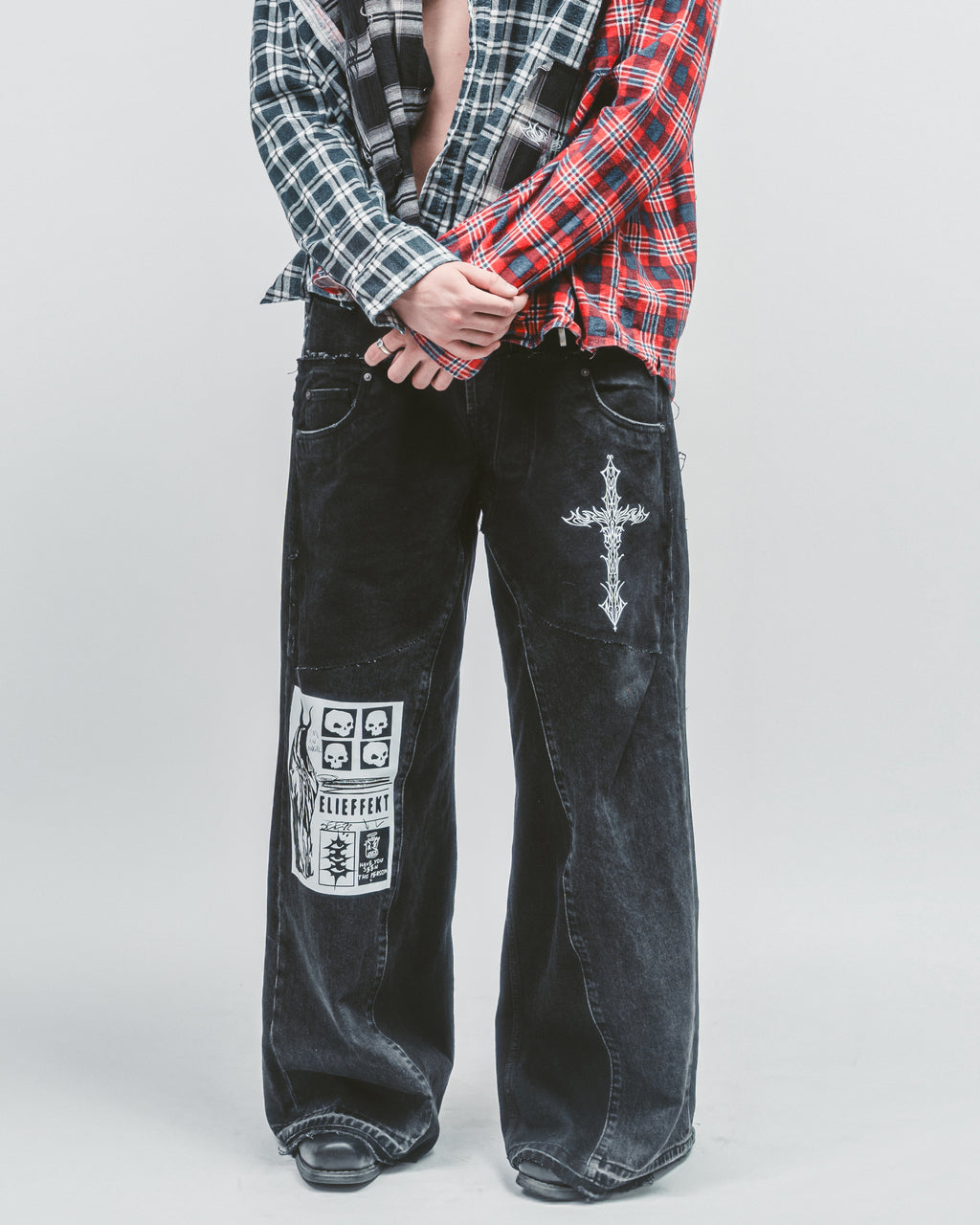 Upcycled 'Sword in stone' jeans | Dark denim jeans