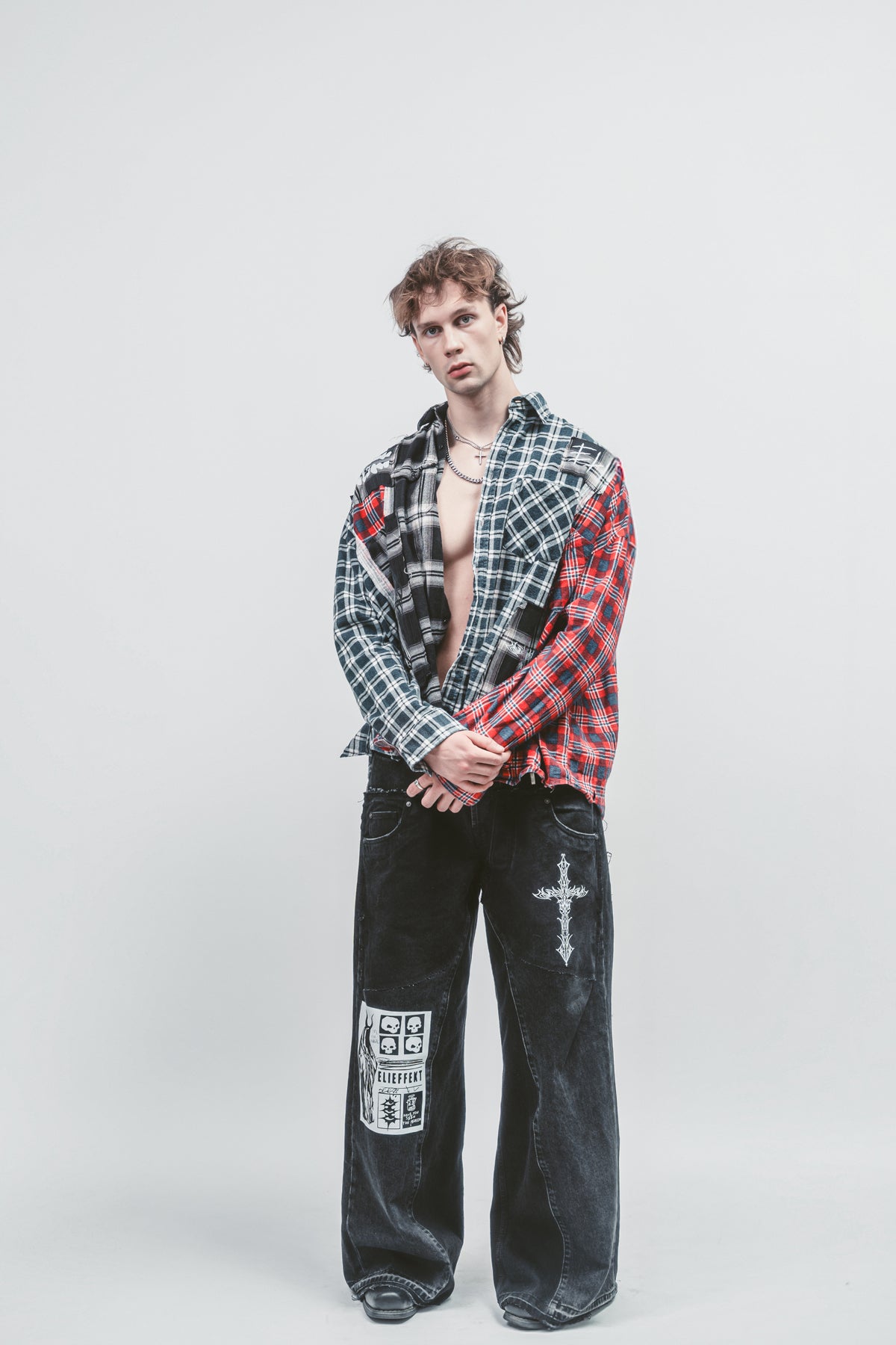 Upcycled 'Sword in stone' jeans | Dark denim jeans